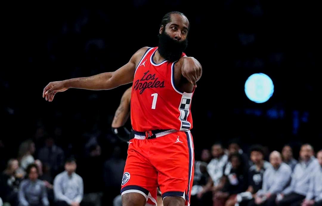 CBA常规赛倒计时，洛杉矶快船转会期止住颓势，细节引发关注，更衣室稳定，球探报告显示潜力的简单介绍